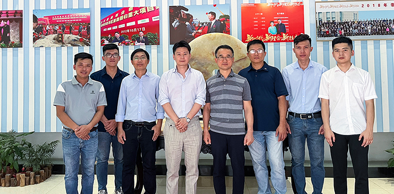 热烈欢迎BG大游集团电梯在韩国和越南多年的合作伙伴来BG大游集团公司做发货前的检验。